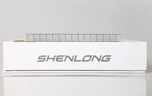 四層透明陽(yáng)光板 四層透明陽(yáng)光板